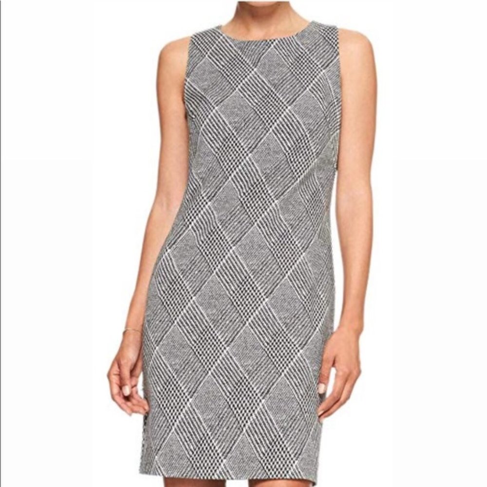 Houndstooth Diamond Plaid Pattern Shift Dress